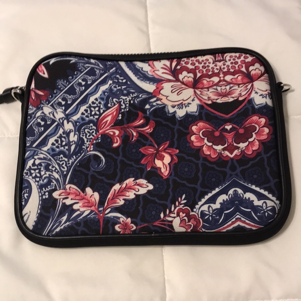 Case For Small Tablet (Polyester/Spandex) From Ch… - image 2